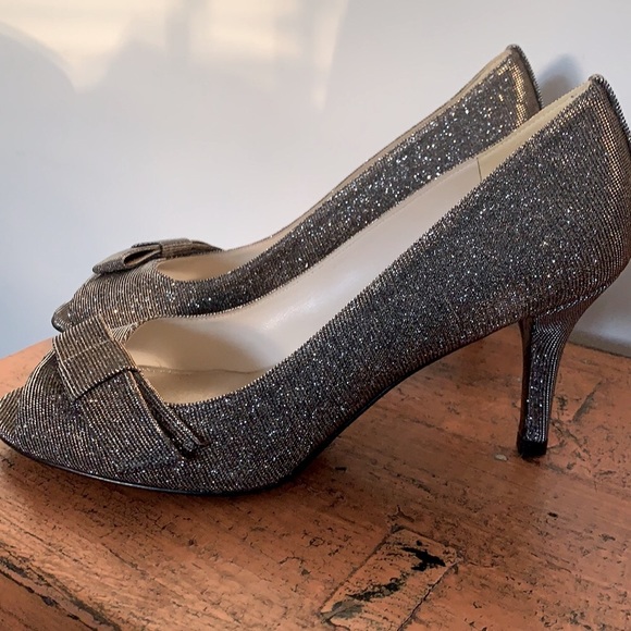 Stuart Weitzman, 🥂Shimmering, Sparkly Heels w/ Bow Ties, 9.5 - Picture 2 of 7